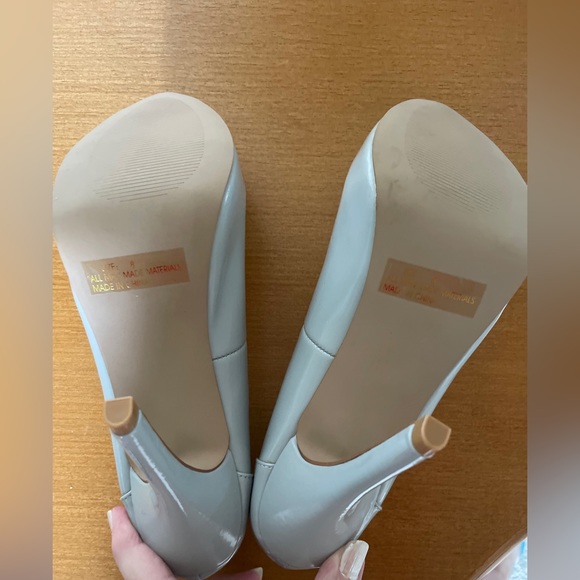 NWOT Charlotte Russe light gray platform heels, size 8 - Picture 7 of 7